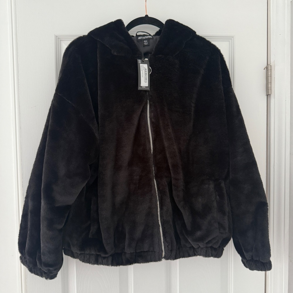 NWT PrettyLittleThing Black Faux Fur Balloon Sleeve Hooded Jacket 8 Fuzzy Cozy‎